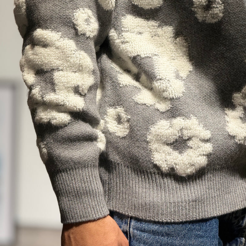 PULL - WINTER GREY FLOWER
