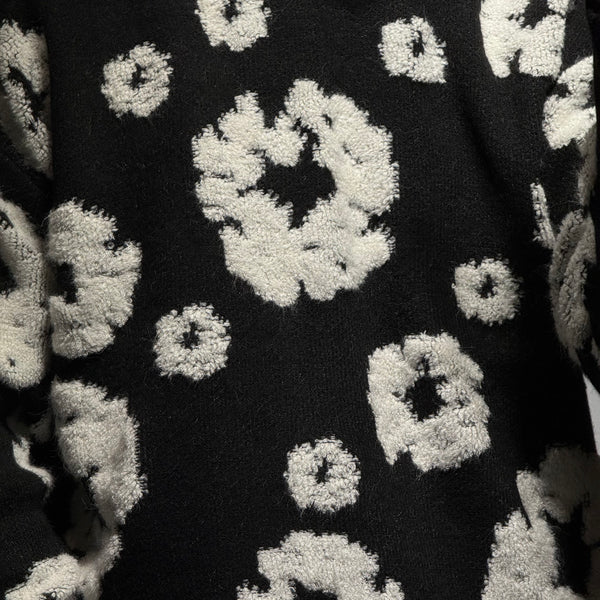 PULL - WINTER BLACK FLOWER