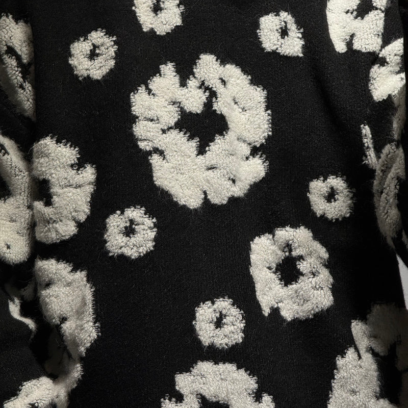 PULL - WINTER BLACK FLOWER